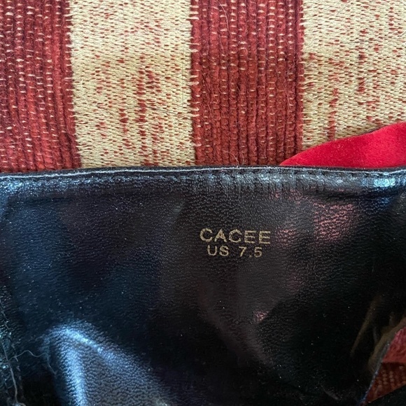 Black peek a boo heels with open heel and red and black ruffle size 71/2 - Picture 8 of 8